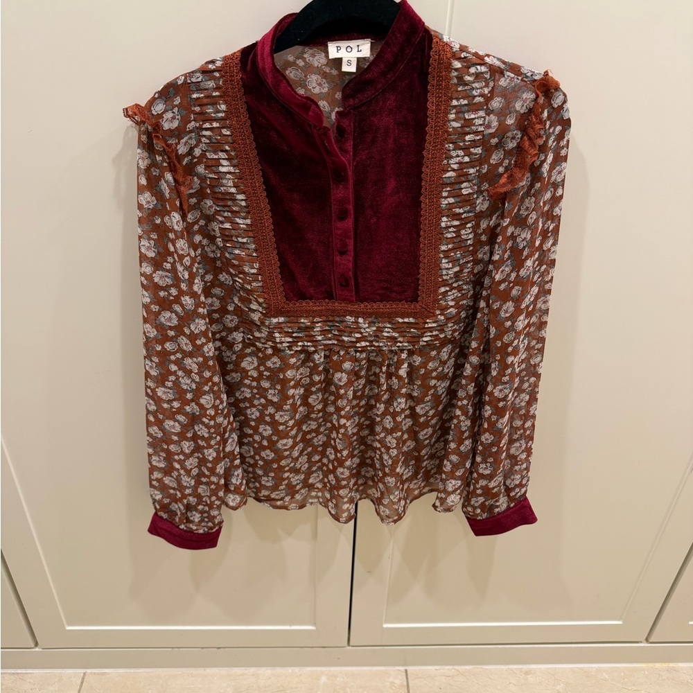 POL Women's Burgundy and Brown Floral Blouse